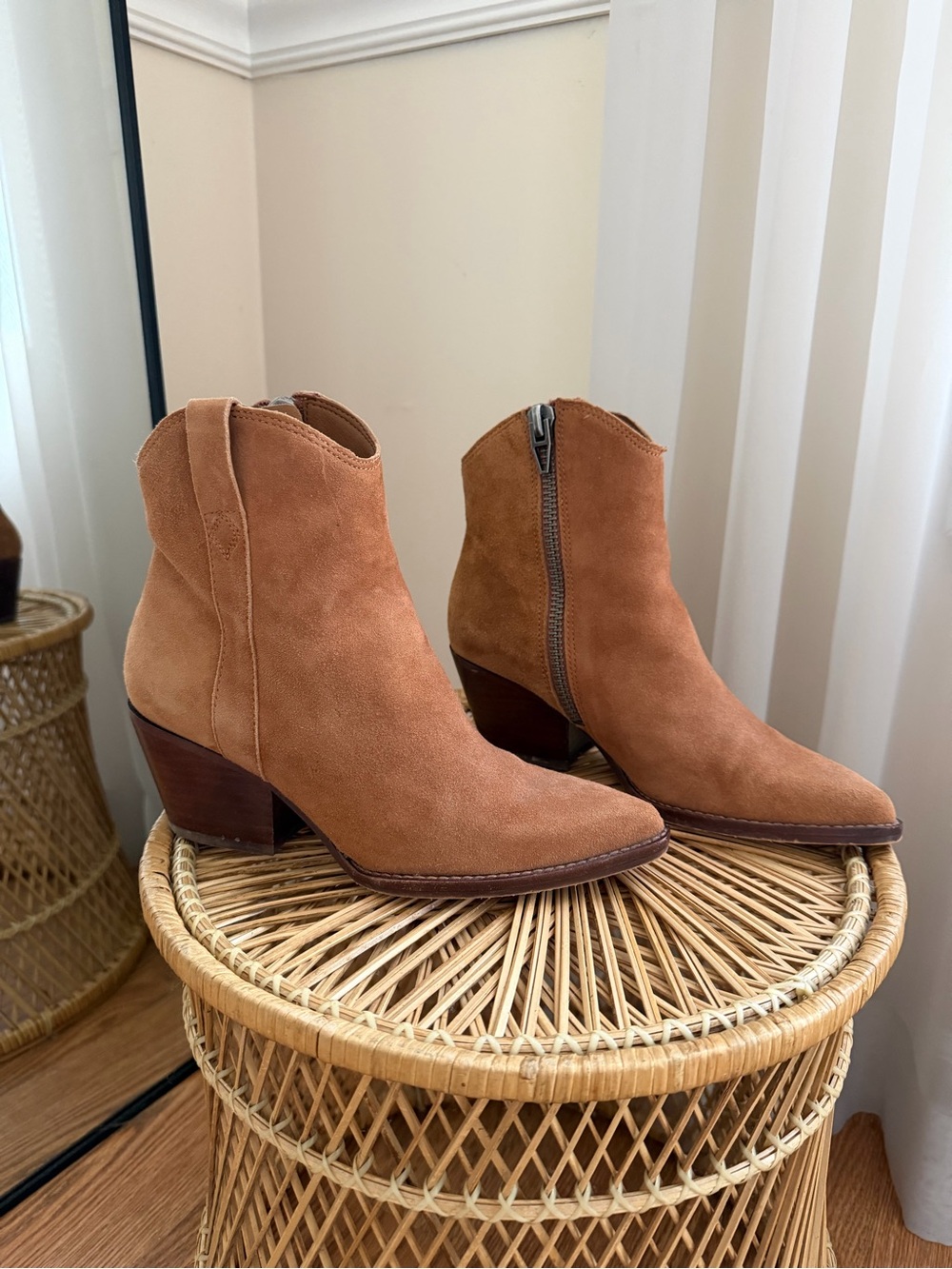 Dolce Vita Suede Ankle Boots in Tan — Classic Western-Inspired Style Size 6